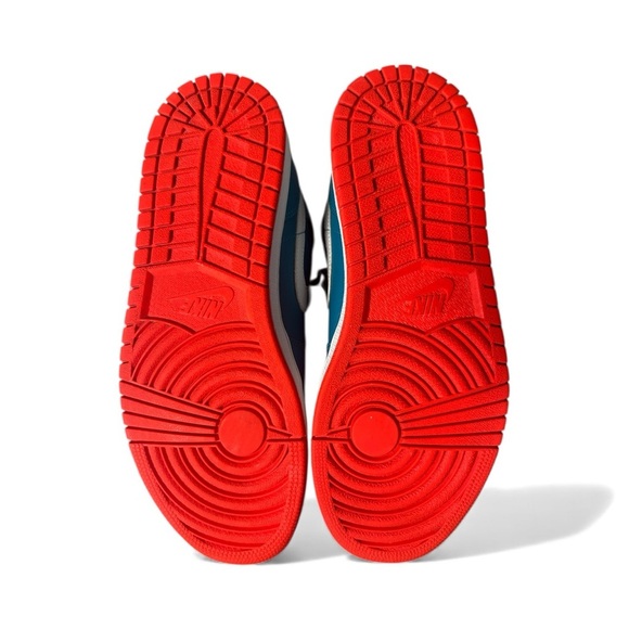 N i k e. Air Jordan 1 Retro Mid Teal 2016 - 554724 308 - RARE! - Picture 12 of 12